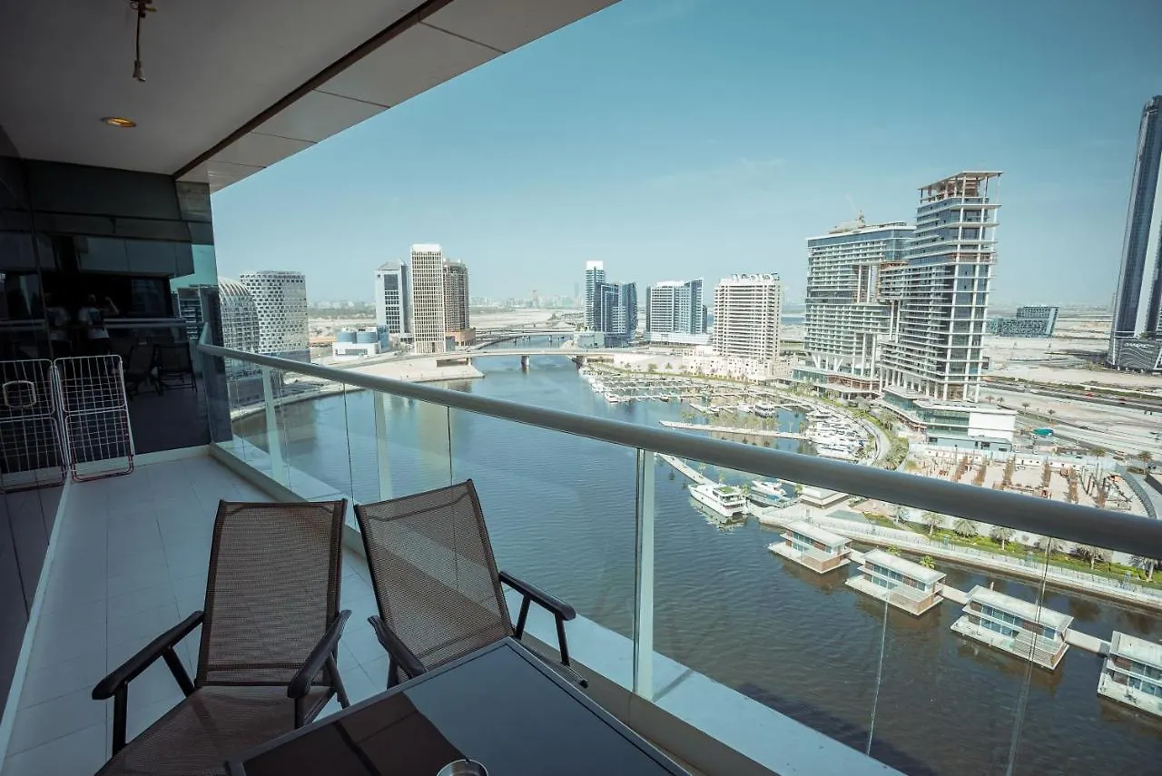 דובאי Oskena Vacation Homes-Damac Maison Canal View דירה