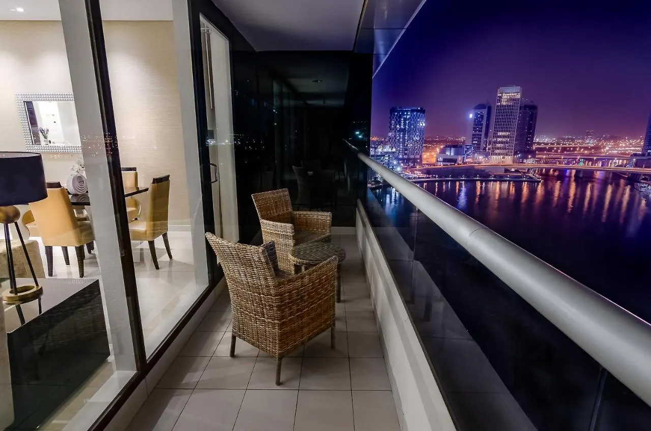 דובאי Oskena Vacation Homes-Damac Maison Canal View דירה